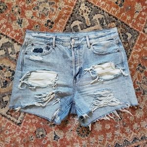 American Eagle 90s Boyfriend Shorts